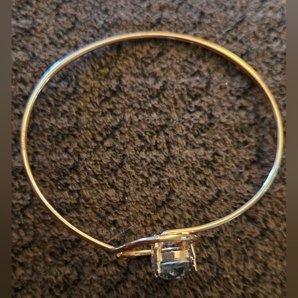 Rose Gold Bangle Bracelet with Round Gray Gemstone - Picture 4 of 6